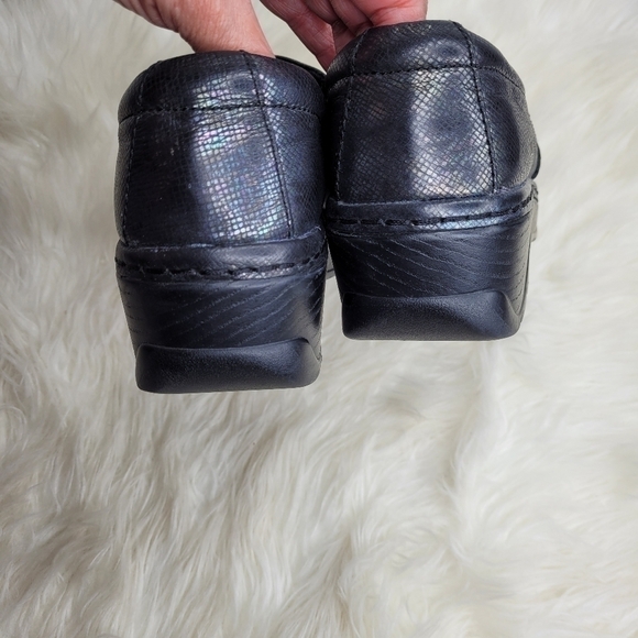 Black Mermaid Klogs - Picture 10 of 13